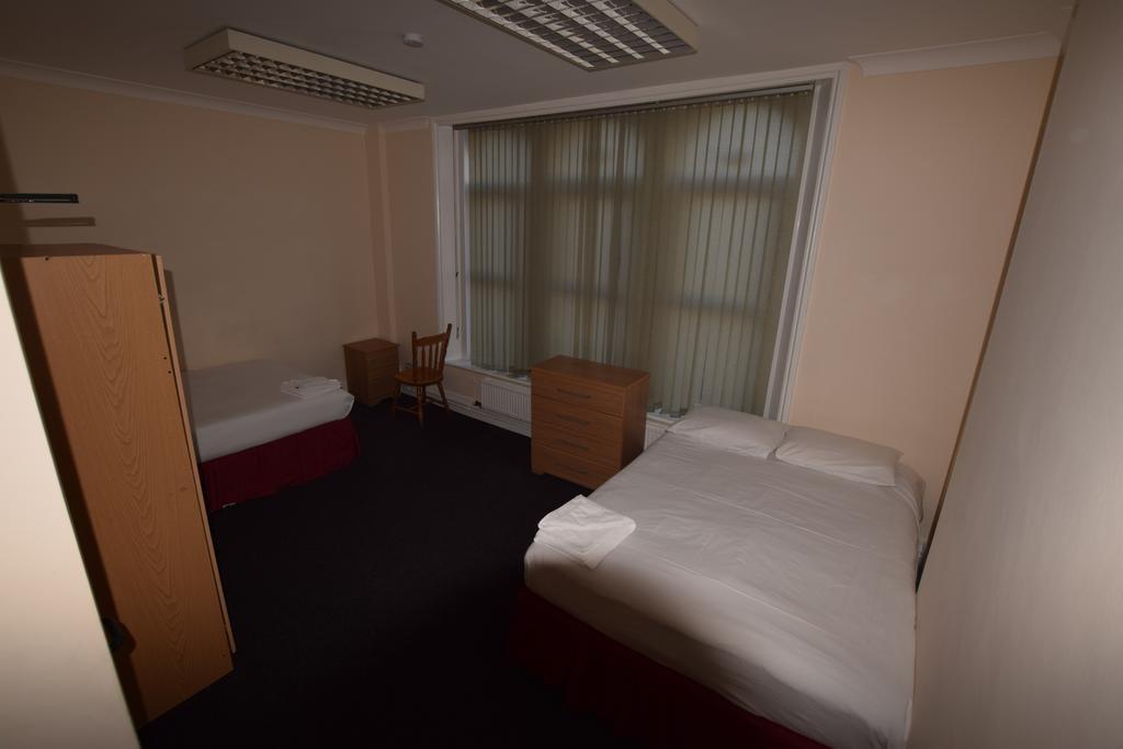 York Hotel Ilford Extérieur photo