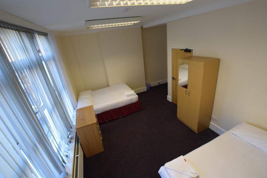 York Hotel Ilford Extérieur photo