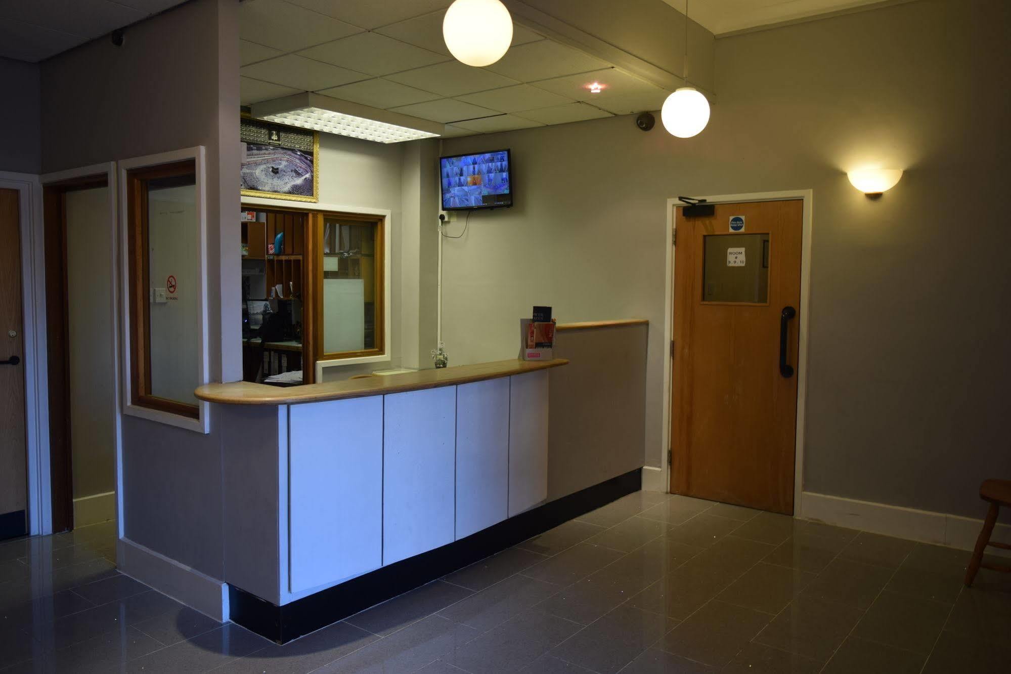 York Hotel Ilford Extérieur photo
