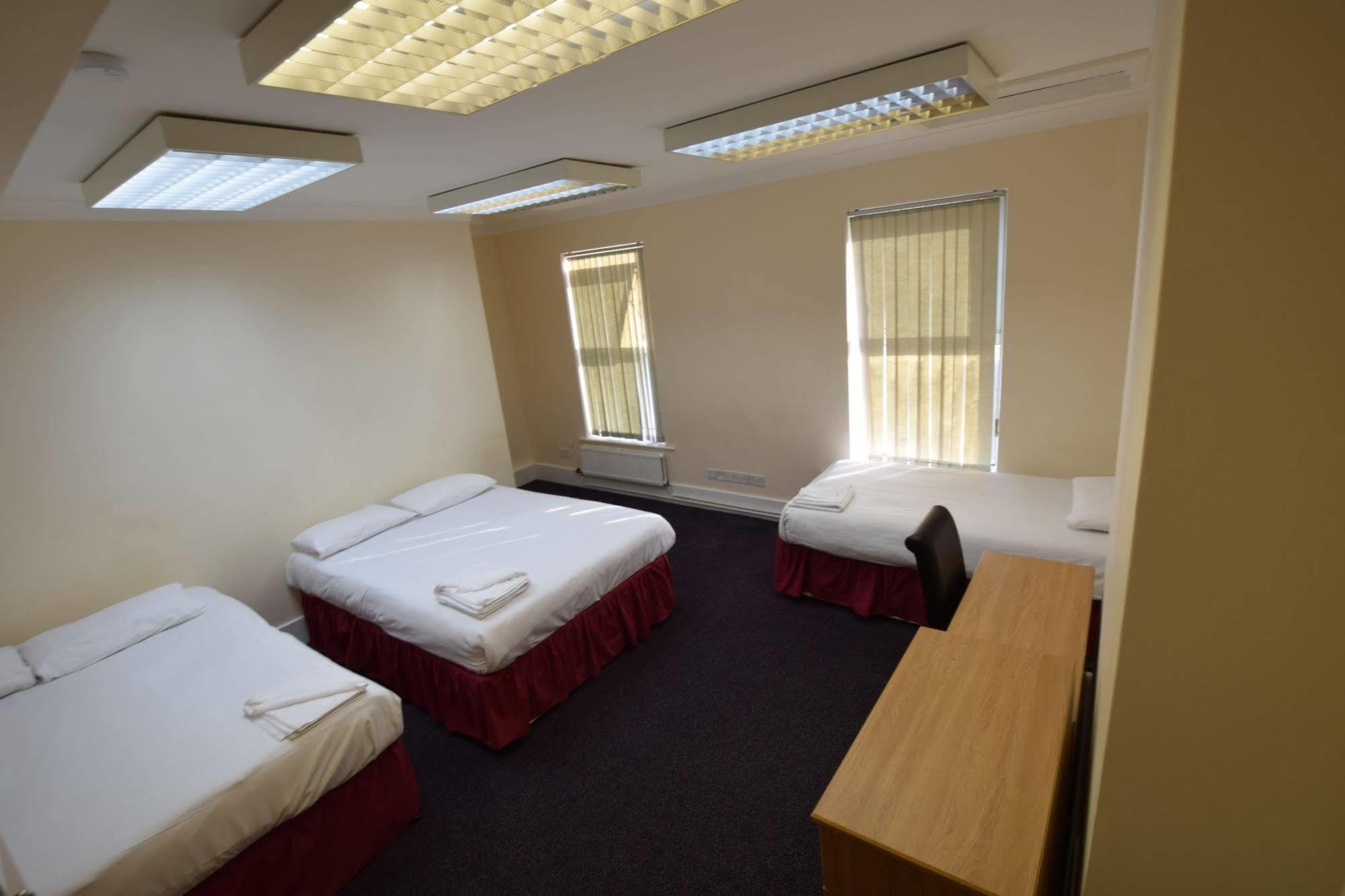 York Hotel Ilford Extérieur photo