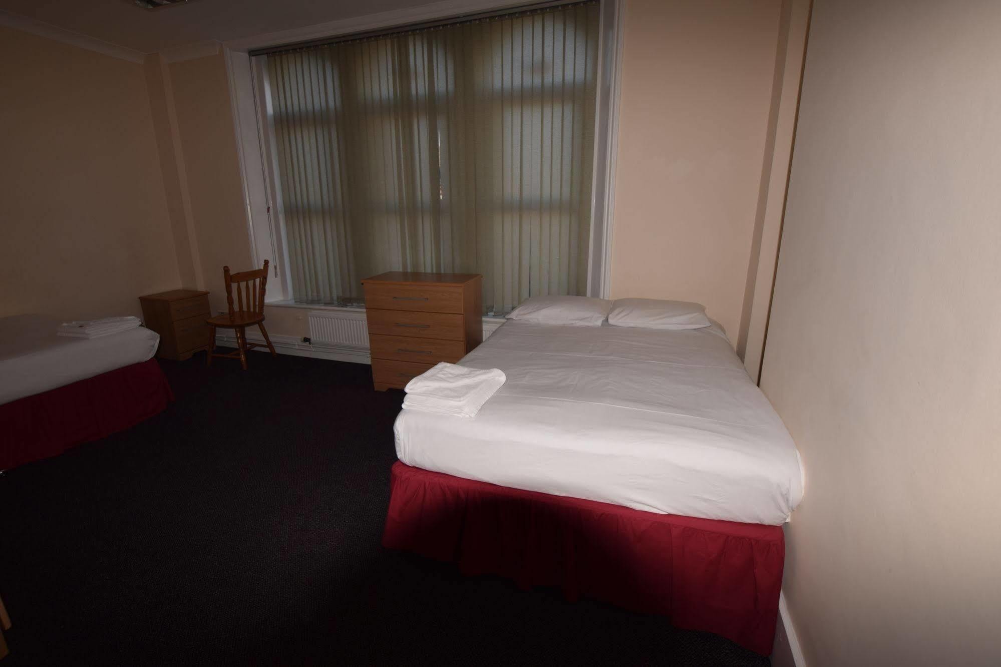 York Hotel Ilford Extérieur photo
