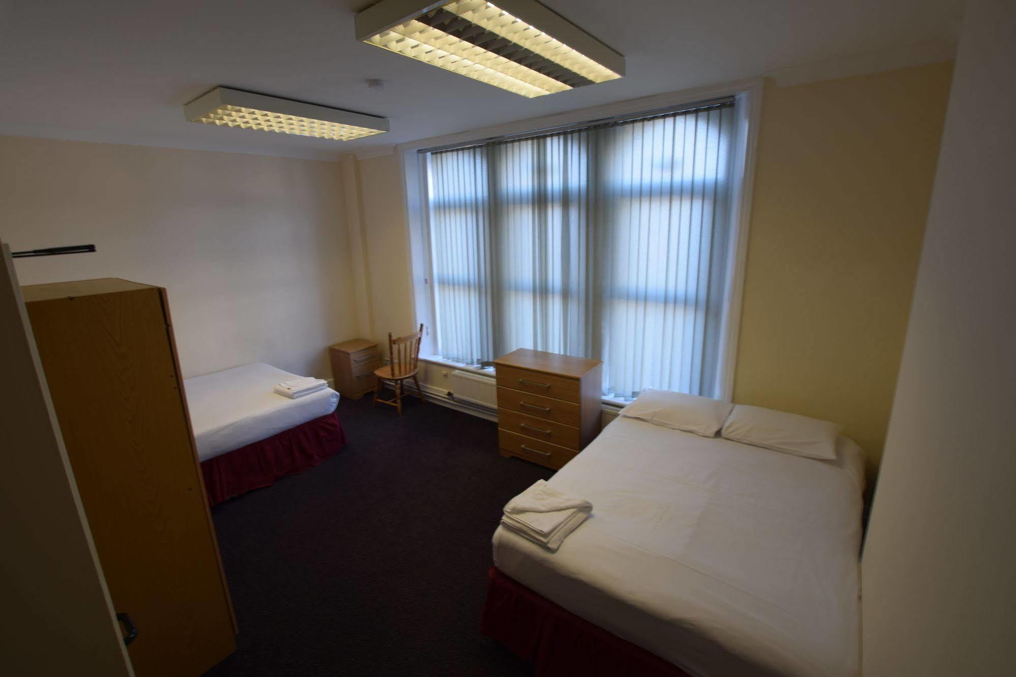 York Hotel Ilford Extérieur photo