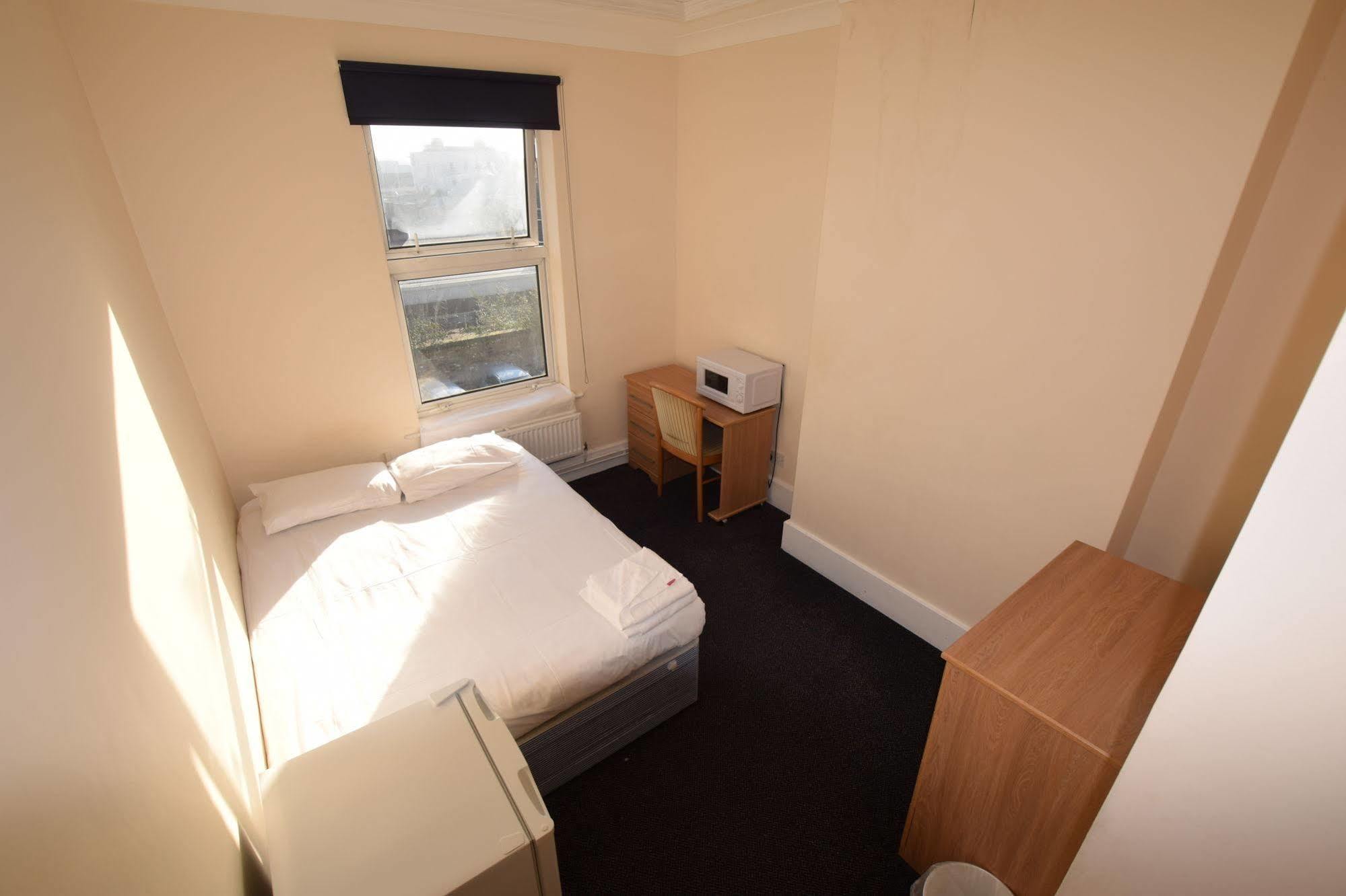 York Hotel Ilford Extérieur photo